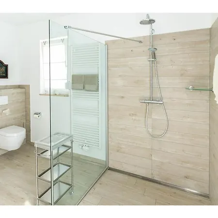 Three-master House No 1 別荘