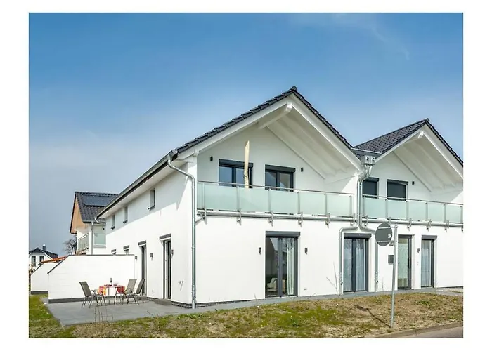 Three-master House No 1 *